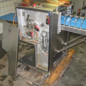 Cretel skinning machine
