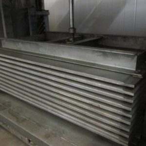 Horizontal plate freezer