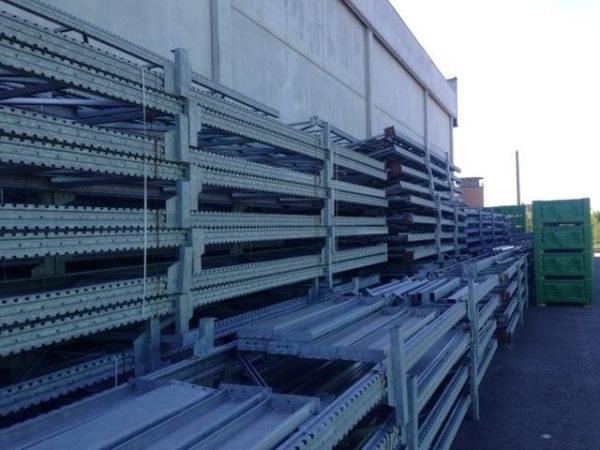 Drive in 1600 pallet places