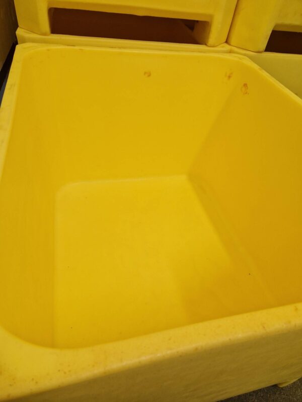Saeplast insulated tubs containers 700 ltr - Image 2