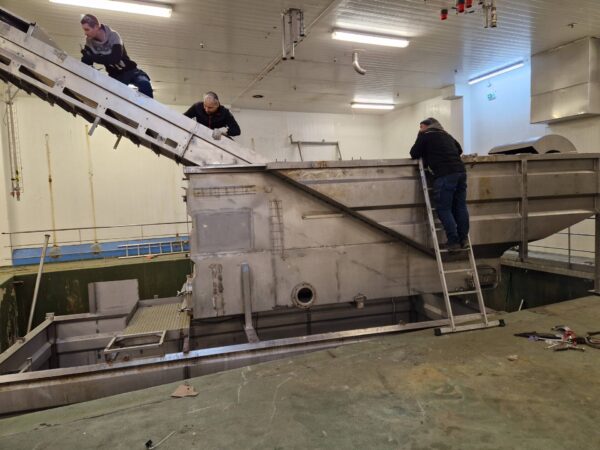 AFAK hopper elevator
