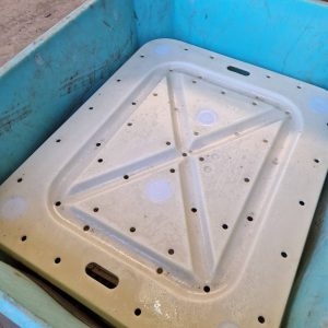 Saeplast drain grids for separate meat/fish from fluids